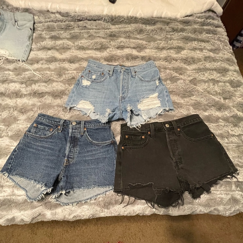 Levi’s 501 shorts bundle size 26